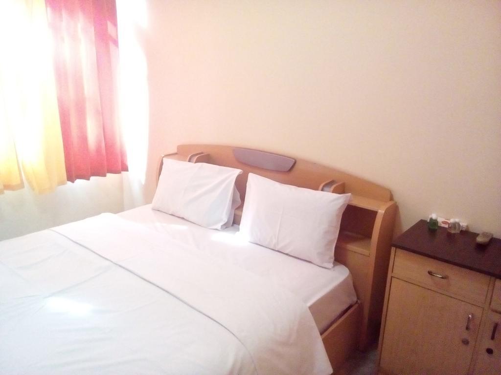 Simply Homy Guest House Pasteur Bandung Exterior photo